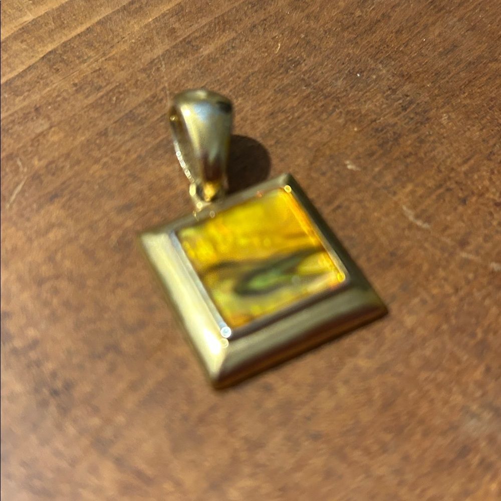 Vintage Gold Square Pendant Necklace Abalone Inlay Green Yellow Shell Geometric - Picture 1 of 3